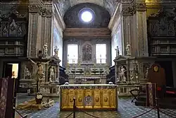 Интерьер церкви.  Пресбитерий