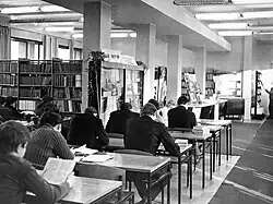 Читальный зал ГРЮБ в начале 80-х годов