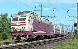 ЧС8-014 в фирменной бело-фиолетовой окраске УЗ