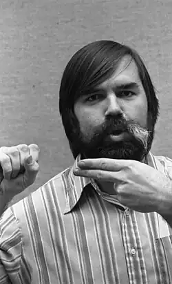 Чак говорит на амслене