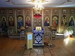 Иконостас нижнего храма