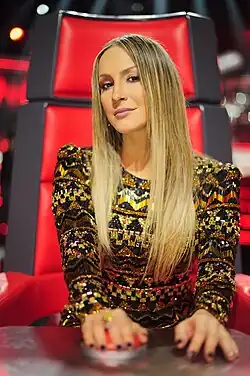 Лейтте на бразильском шоу The Voice в 2012 году.