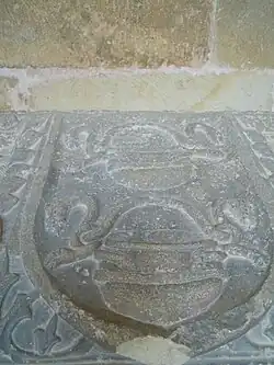 Украшения на гробнице графа Гомеса и его жены Урраки в монастыре Сан-Сальвадор-де-Онья