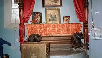 Гробница Давида и Константина в монастыре