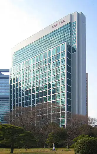 Tokyo Shiodome Building[англ.] штаб-квартира компании в Минато, Токио.