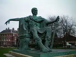 Памятник римскому императору Константину Великому в Йорке