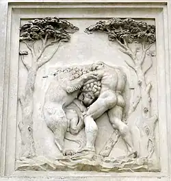 Геракл и Немейский лев. Садовый фасад здания виллы Медичи