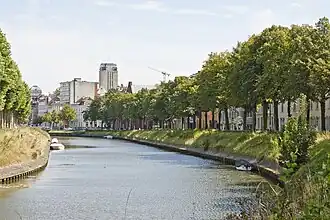 Вид Купюры. На заднем плане — Книжная башня