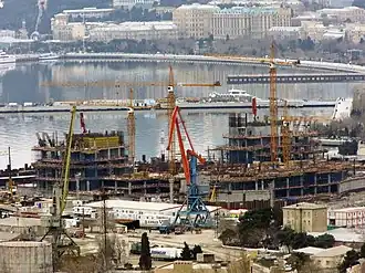 2015 год, март: строительство The Crescent Hotel