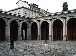 Атриум (кьострино) и квадрипортик