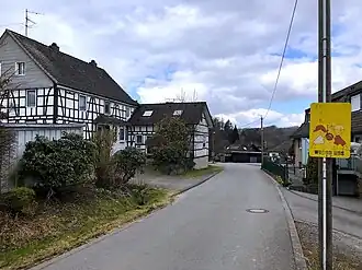 В центре поселения Даль