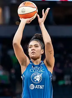 Дантас в игре за «Миннесота Линкс» против«Лас-Вегас Эйсес» (1 июня 2019 года)