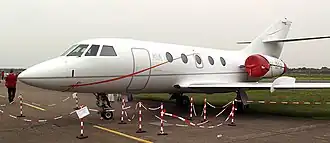гражданский Falcon 20