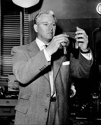 Дэвид Брайан в сериале «Мистер окружной прокурор» (1954)