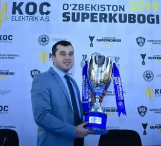 Даврон Файзиев с Суперкубком Узбекистана в феврале 2019 года
