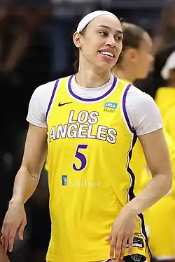 Хэмби в игре за «Лос-Анджелес Спаркс» против «Миннесота Линкс» (14 июня 2024 года)