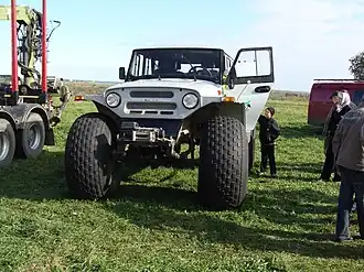 ТРЭКОЛ-39041 на шинах 1300х600-533