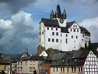 Вид замка Диц над одноимённым городом