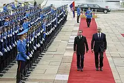 Дмитрий Медведев и Борис Тадич перед строем Гвардии