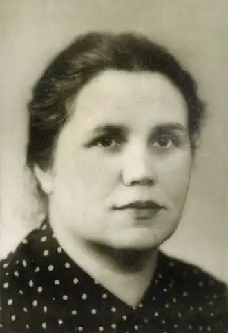 Этот портрет Киры Львовны Дрейер на протяжении 3-х десятилетий украшал альбом каждого выпускника ЛПМИ