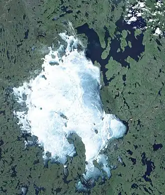 Озеро Дубонт. Аэрокосмический снимок NASA