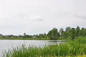 Озеро Дубули и село