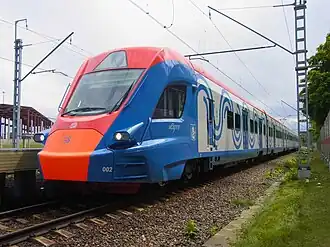 Лобовая часть ЭГ2Тв-002 «Иволга» с буферными фонарями выпуклого типа (после модернизации), вид слева