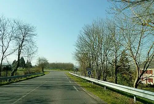 Въезд в Маслак