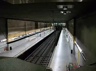 Станция Мачадо на 3 и 9 линиях метрополитена Валенсии