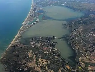 Аэрофотосъёмка озера Лёкат с северной стороны в мае 2009 года