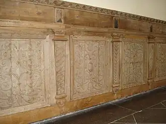 Резные дубовые панели