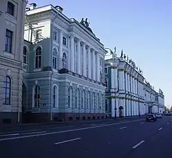 Северный Павильон здания Малого Эрмитажа «в линию» с Зимним дворцом. 1766—1769