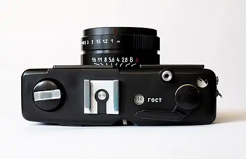 Вид фотоаппарата сверху