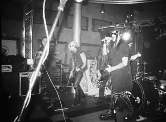 Выступление Faster Pussycat, 2008 год.