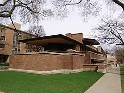 Дом Роби в кампусе Чикагского университета