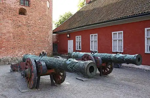 Трофейные пушки «Гальтен» и «Сугган»