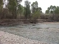 Река около Чжанъе в апреле 2012 года