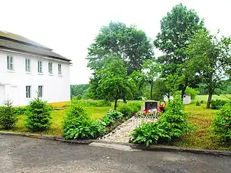 Памятник убитым нацистами евреям деревни Городок на месте бывшего Городокского гетто