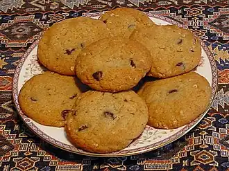 Домашнее овсяное печенье с кусочками шоколада