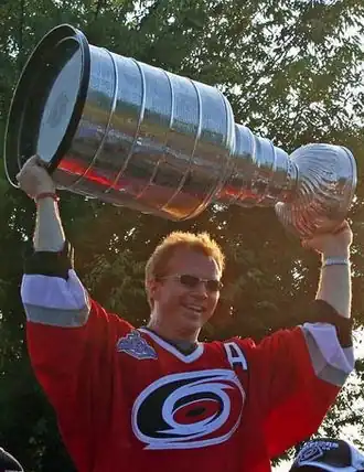 Глен Уэсли c Кубком Стэнли
