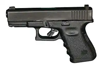 Пистолет Glock 23 третьего поколения