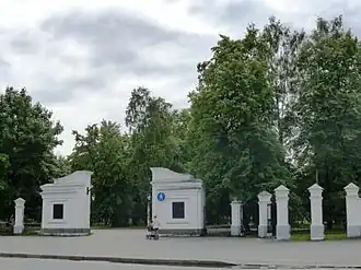 Вход с площади Ленина