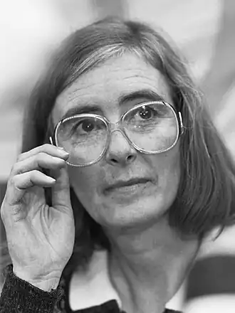 Элен Пасторс, 1989 год