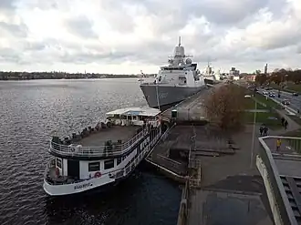 Вид с Вантового моста