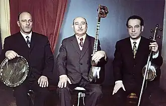 первый слева, с таристом Бахрамом Мансуровым и кеманчистом Талятом Бакихановым