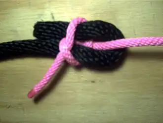 Докерский узел:67, Heaving line bend.Связывательный штык для присоединения бросательного конца к буксирному тросу.