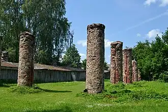 Руины сарая