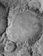 Кратер Хайнлайн(слева — кратер Вейнбаум)