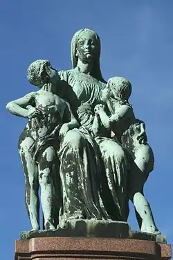 Аллегория Благотворительности, Марсель, кладбище Сен-Пьер.