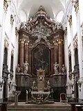 Главный алтарь костёла Очищения Девы Марии в Дуб-над-Моравоу